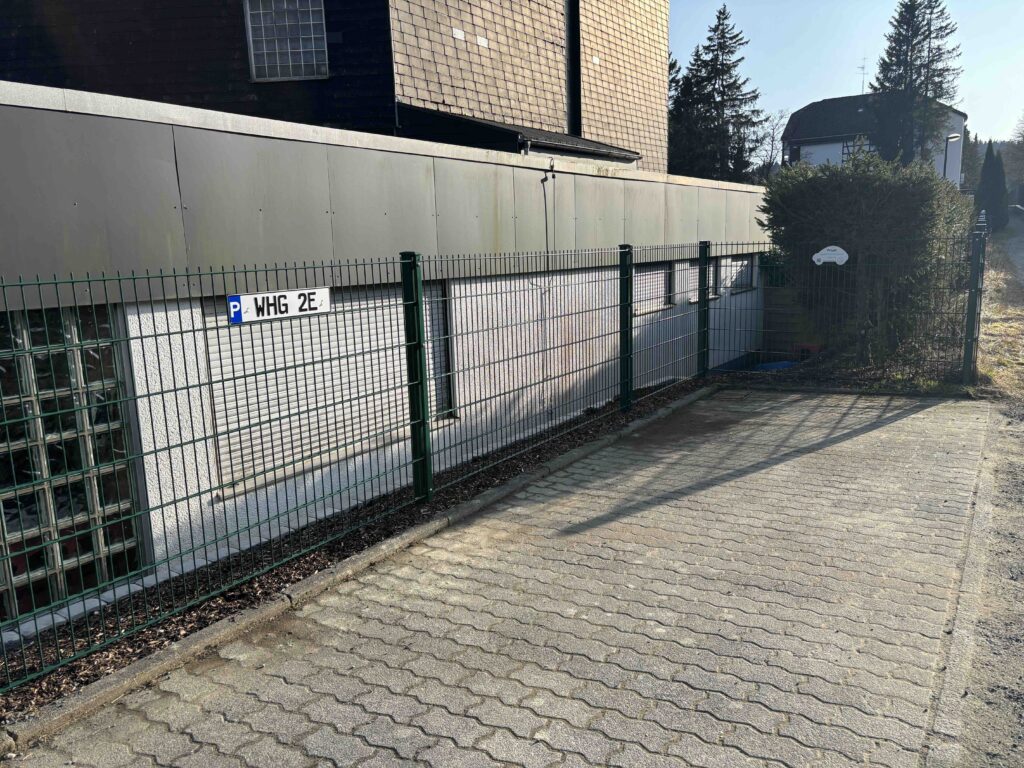 Apartment Bergbude Winterberg - Parkplatz